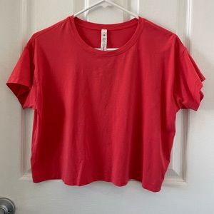 Lululemon crop tee
